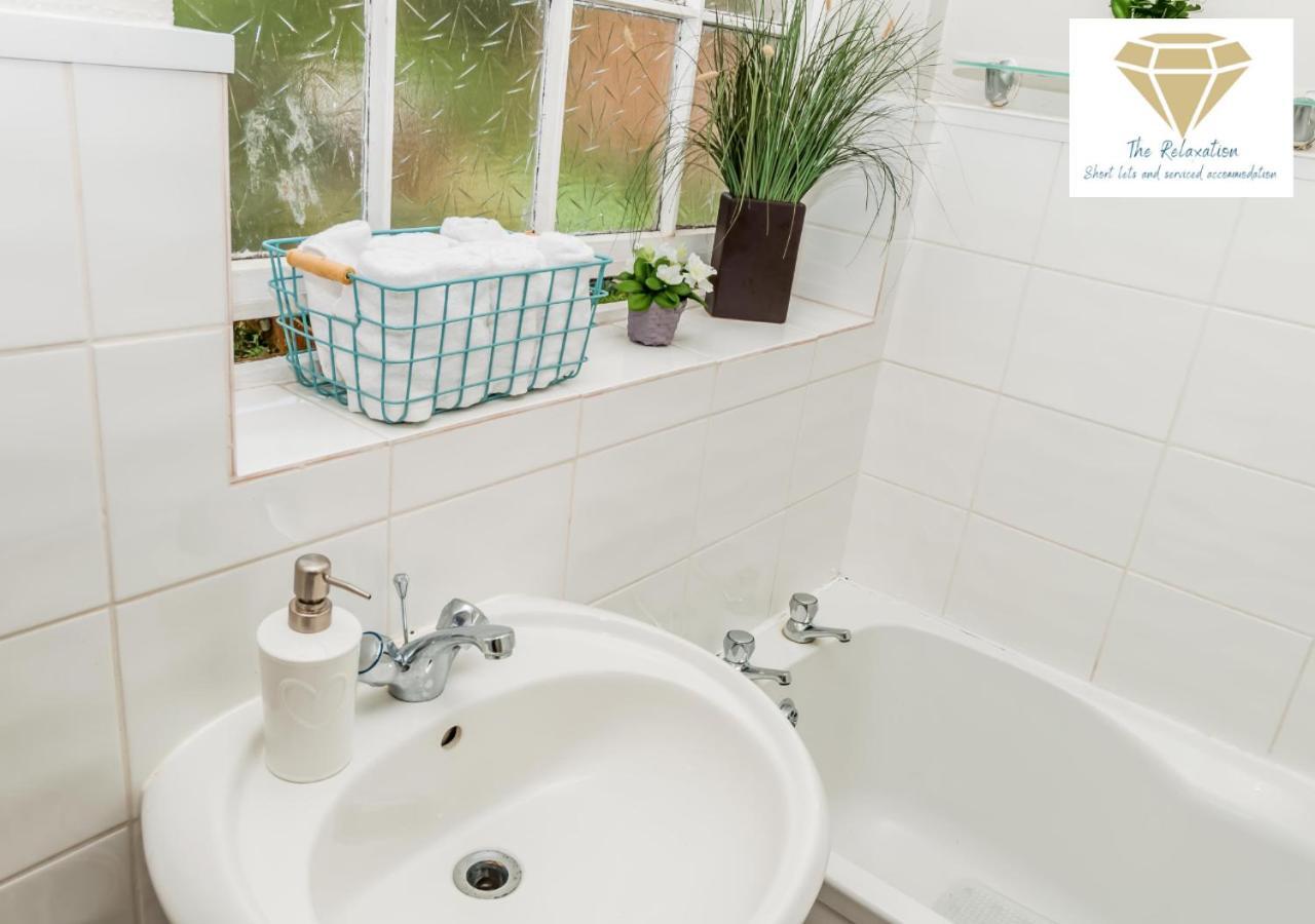 2 Bed Apartment-5 Guests - Business-Relocation-Parking - The Brighton Short Stay & Serviced Apartments Ngoại thất bức ảnh